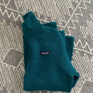 patagonia better sweater- never worn!!